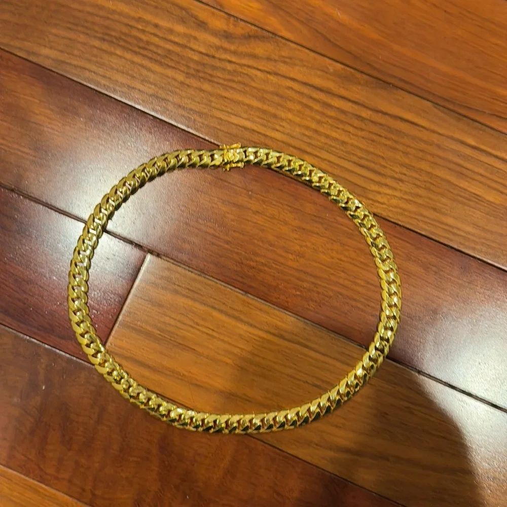 Chain - Picture 2 of 2